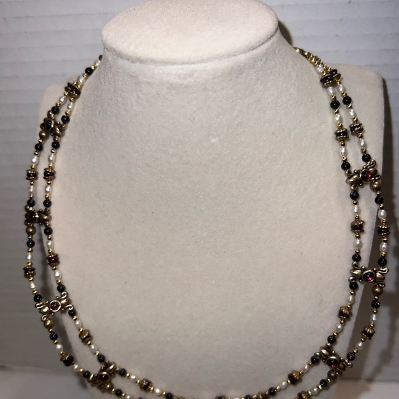 Beaded Layered Necklace Gold Tone Red Accent Pearlcore Aesthetic Jewelry - Picture 3 of 4